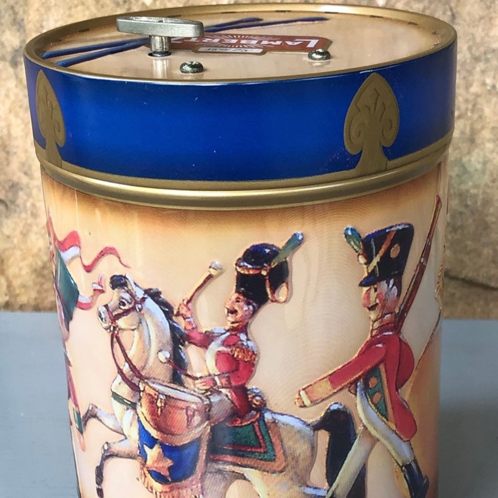 VTG LAMBERTZ TOYO Christmas Toy Soldier Musical Cookie Tin MUSIC BOX -Germany